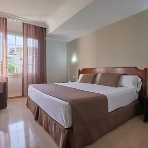 4* מלון Crisol Jardines De