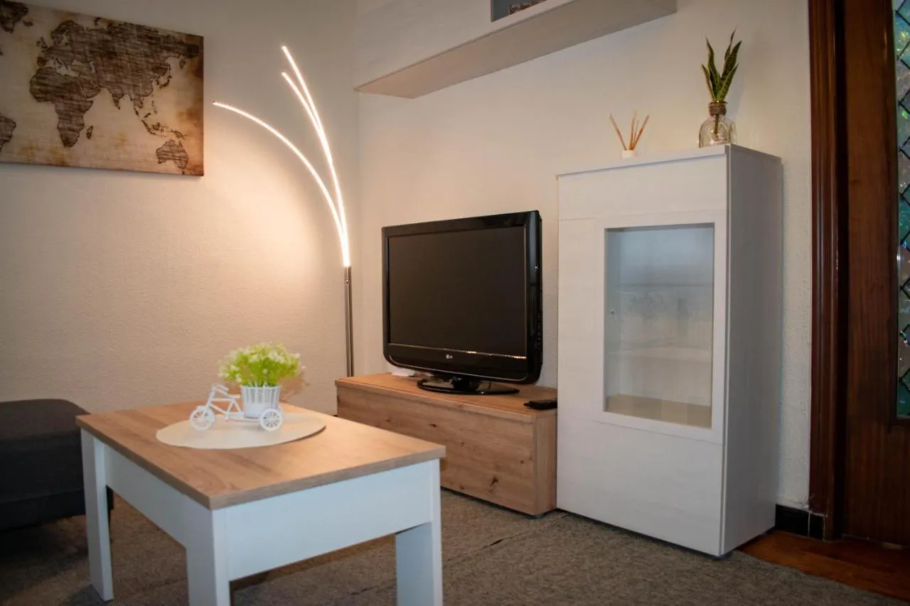 Apartment Alojamiento Entero, A 15 Minutos De Zona Centro Con Plaza De Aparcamiento Opcional Cordoba
